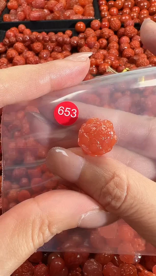 颈饰未镶嵌南红玛瑙1