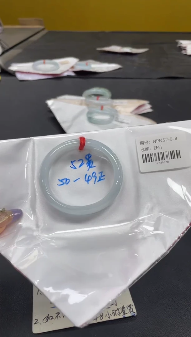 未镶嵌手镯翡翠翡翠手镯