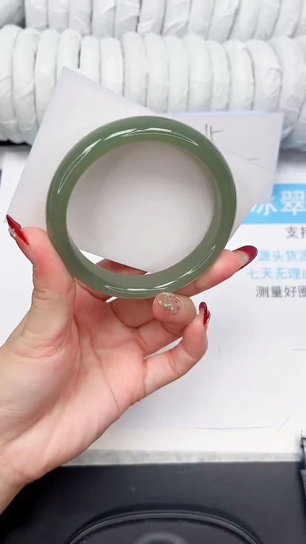 未镶嵌手镯石英质玉58-61.3HSH