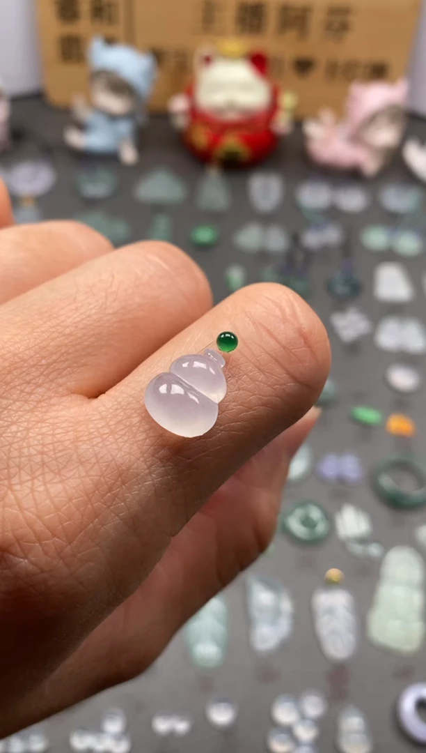 【闪购商品】翡翠颈饰未镶嵌冰葫芦/芬