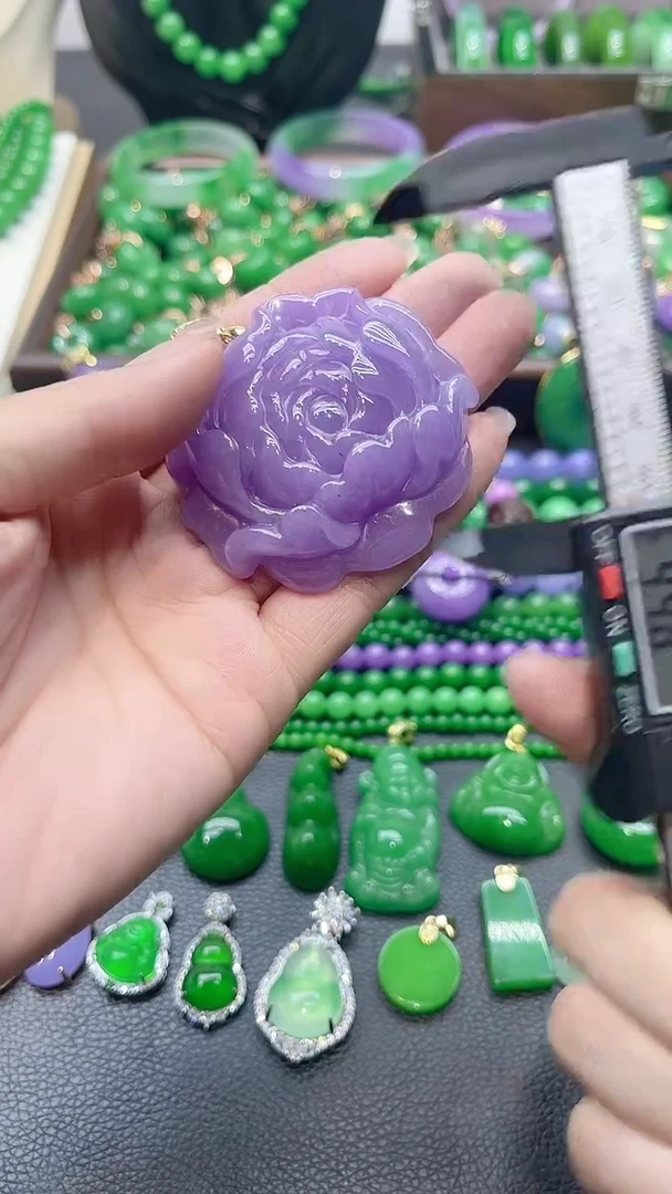 吊坠(赠链)未镶嵌翡翠紫大牡丹