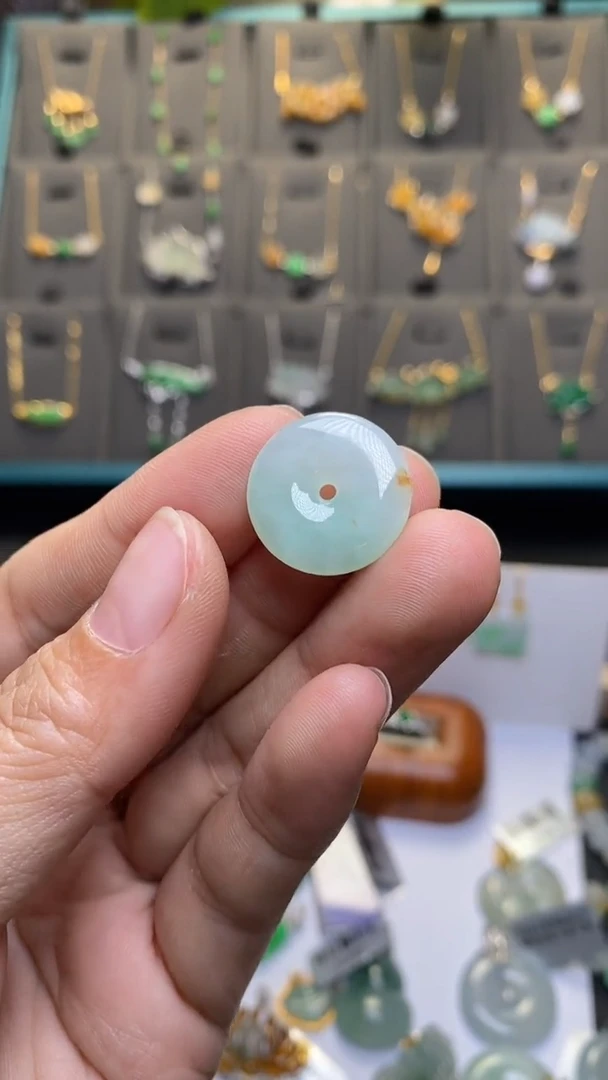 颈饰未镶嵌翡翠净货38668