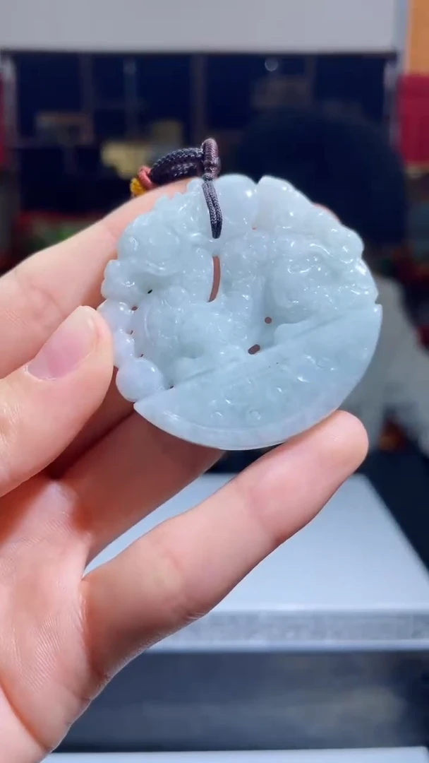 【闪购商品】翡翠吊坠(不含链)未镶嵌S17