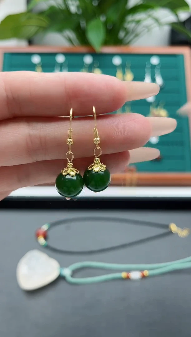 【闪购商品】玛瑙/玉髓耳饰银S925镀金镶嵌8011绿单株