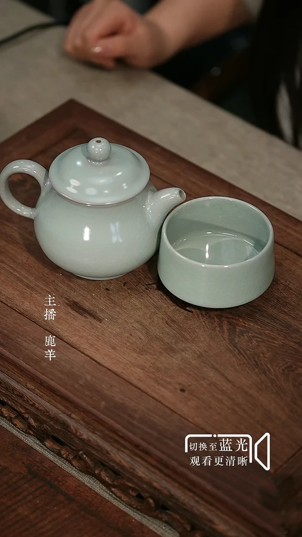 红**饼潘壶+望岳杯-王占稳制底款-微瑕-羊