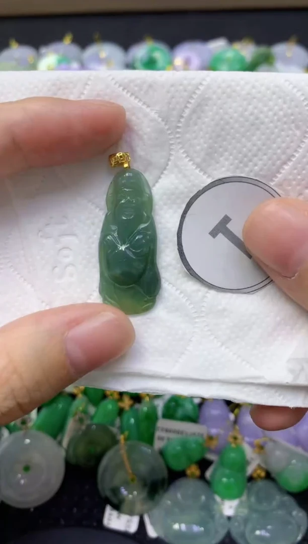 颈饰未镶嵌翡翠天然缅甸翡翠A货