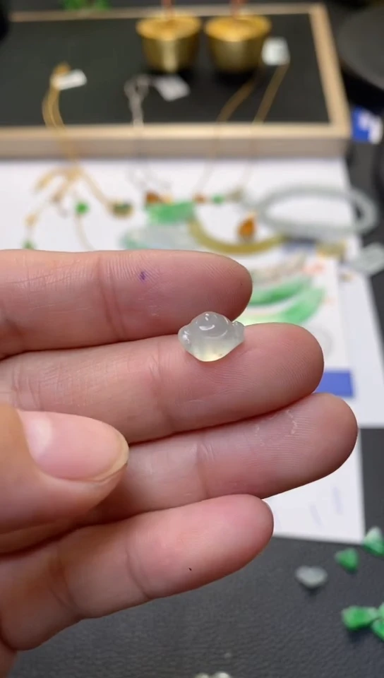 翡翠未镶嵌吊坠(不含链)翡翠净货32504