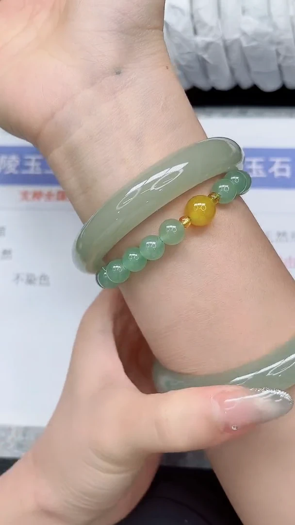 未镶嵌手镯石英质玉251-62.8
