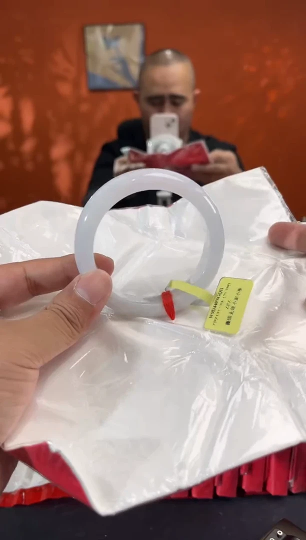 未镶嵌手镯翡翠7