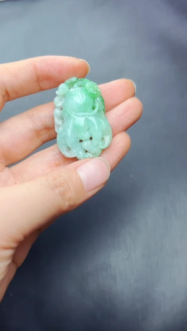 【闪购商品】翡翠颈饰未镶嵌吊坠