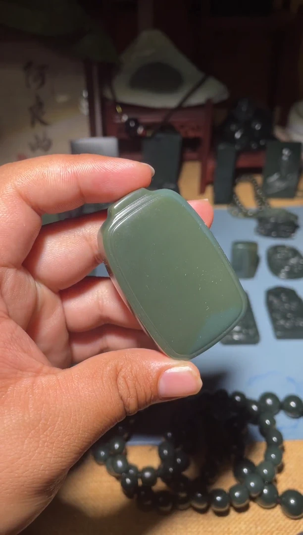 和田玉未镶嵌颈饰11