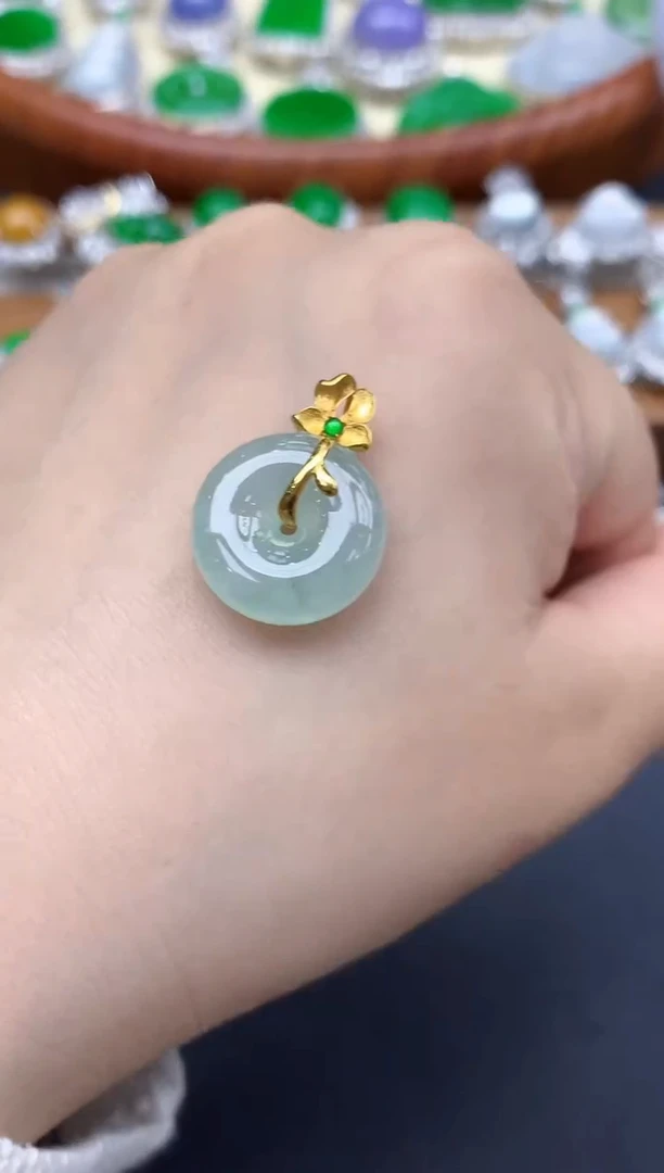 颈饰18K金镶嵌翡翠82-中国好珍宝