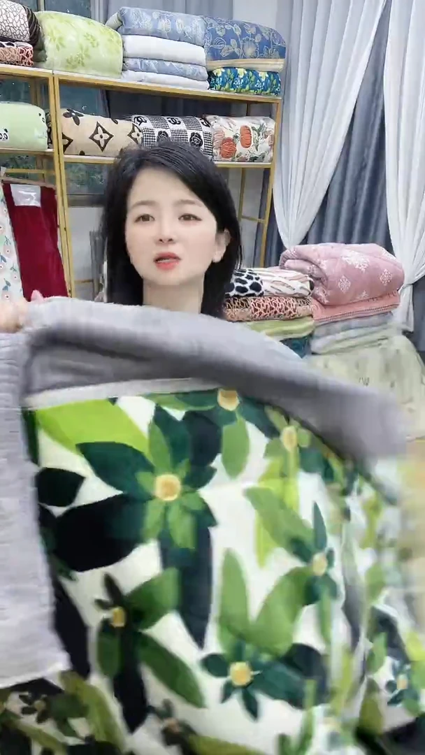 牛奶绒180*200绿叶被子