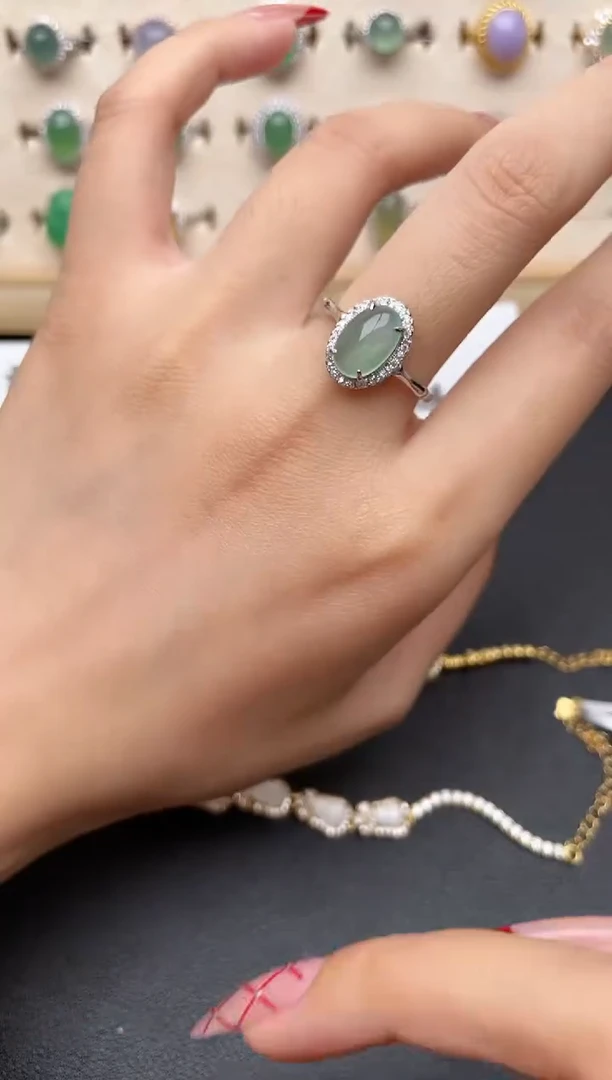 【闪购商品】翡翠戒指银S925镶嵌一物一证一礼盒