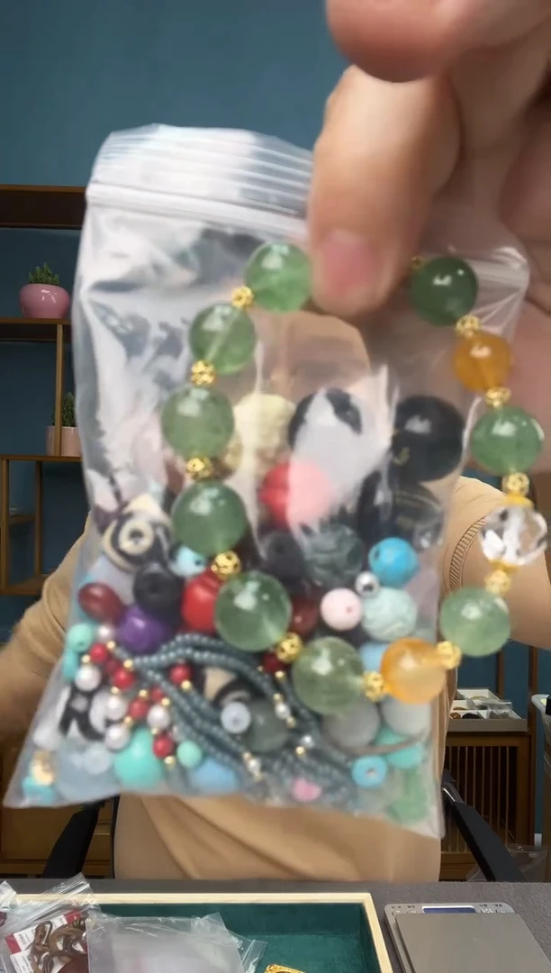 未镶嵌琥珀裸石36（有瑕介意勿拍）套装