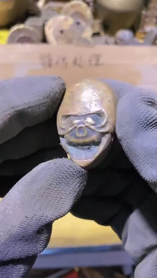 自*金属工艺品二手旧货默认瑕疵