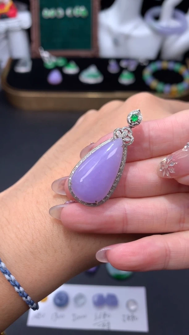 18K金镶嵌定制翡翠48小时鉴赏期 退货不扣服务费