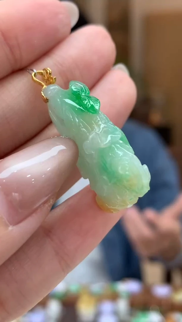 吊坠(不含链)18K金镶嵌翡翠白菜