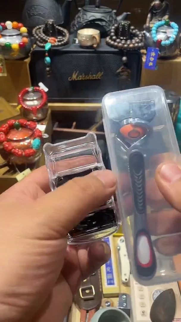 瓷片闪购商品 如图所示