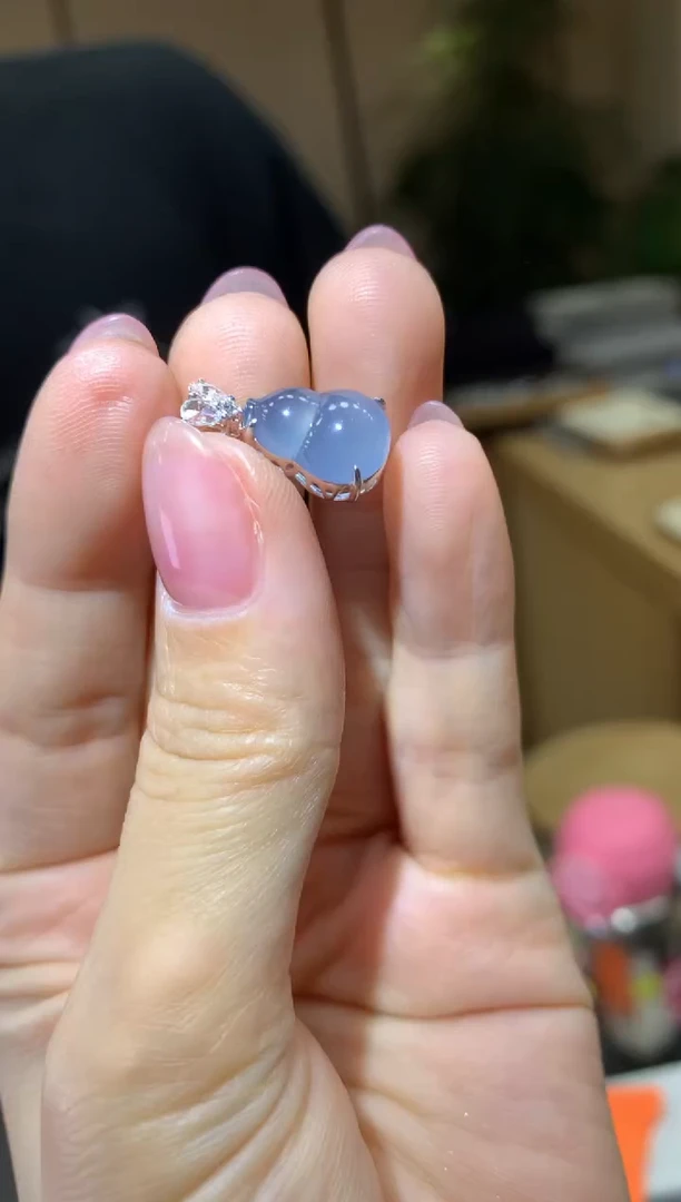 翡翠18K金镶嵌颈饰|不退不换