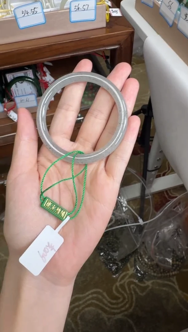 未镶嵌手镯和田玉56