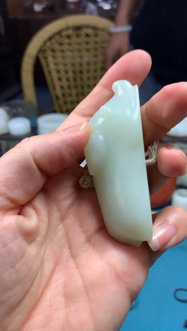 和田玉未镶嵌颈饰1