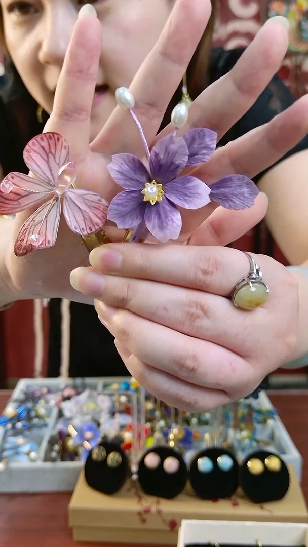 刺绣纯手工非遗绒花
