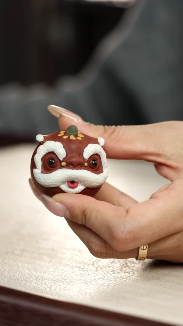 茶壶紫砂小醒狮-紫泥