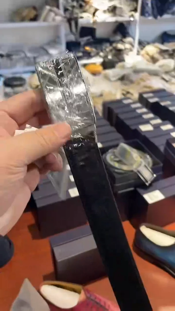 鸵鸟皮（革）738品牌男包清货中（不要卡单，理性消费）/长度115