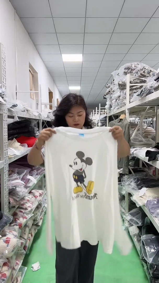 微瑕 有个点 黄鞋翘脚米奇长袖