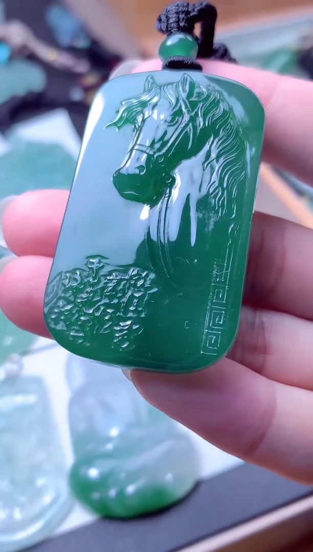 颈饰未镶嵌翡翠天然A货翡翠