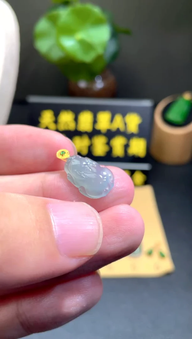 颈饰18K金镶嵌翡翠翡翠A货