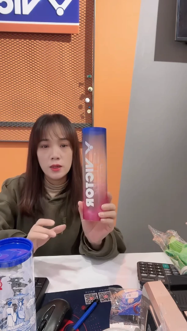 清仓特价商品羽毛球桶