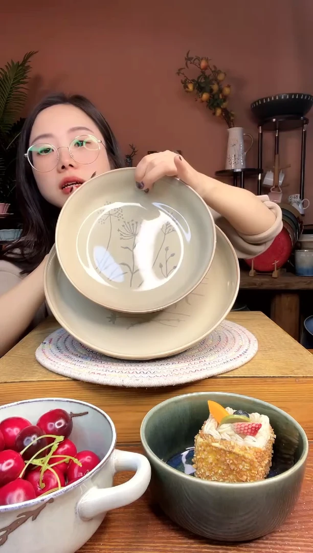 陶瓷8-10.5英寸手绘深盘组合 2件 微瑕疵