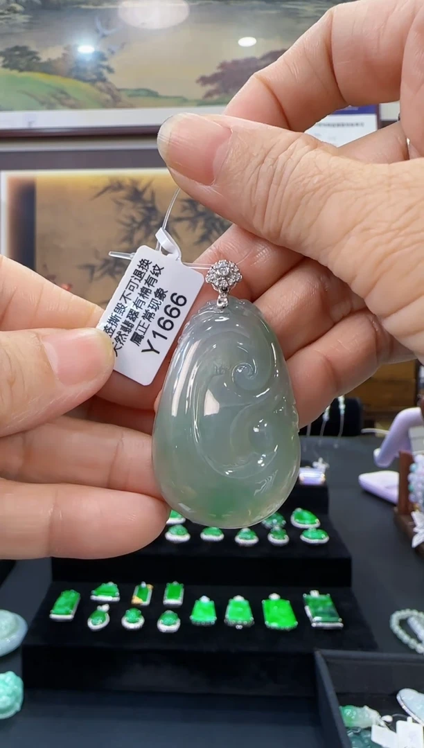 颈饰18K金镶嵌翡翠Y1666如意
