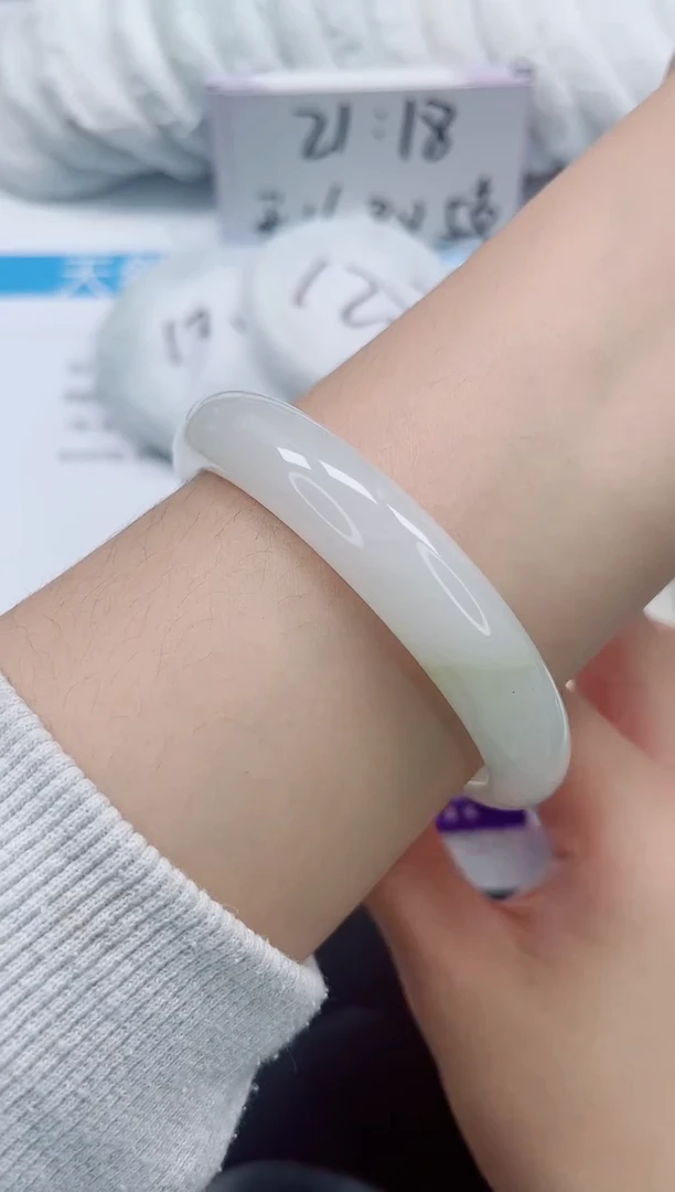 未镶嵌手镯石英质玉163-60/61