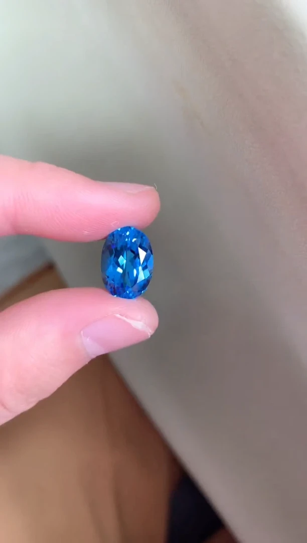托帕石裸石8ct
