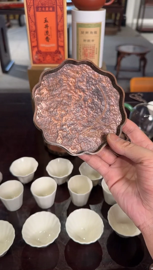 【闪购商品】葵瓣铜壶承----------