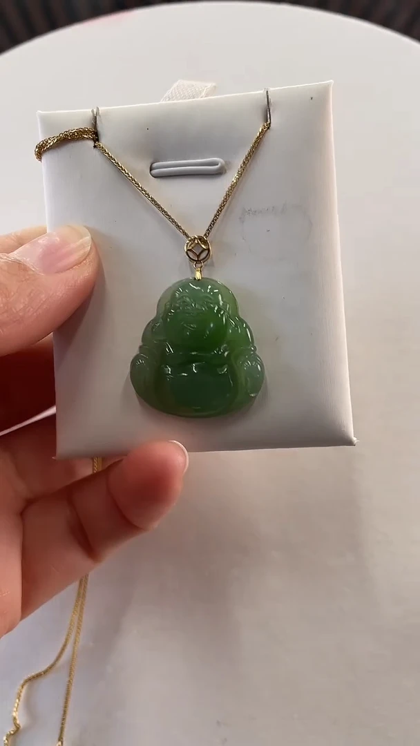 颈饰18K金镶嵌和田玉（碧玉）小佛公