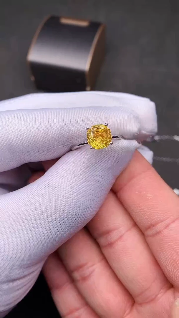 【闪购商品】黄晶戒指银S925镶嵌合成