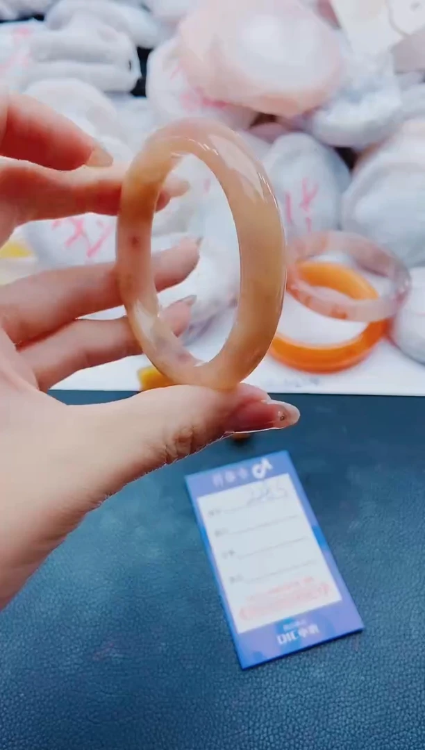 未镶嵌手镯石英质玉L283-56-55