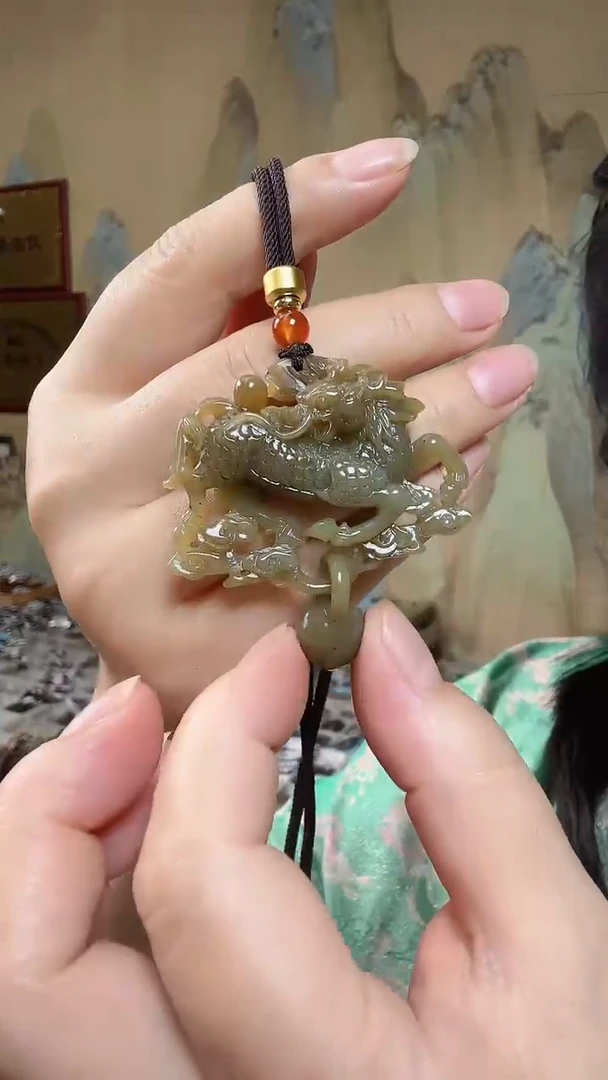 颈饰未镶嵌和田玉.
