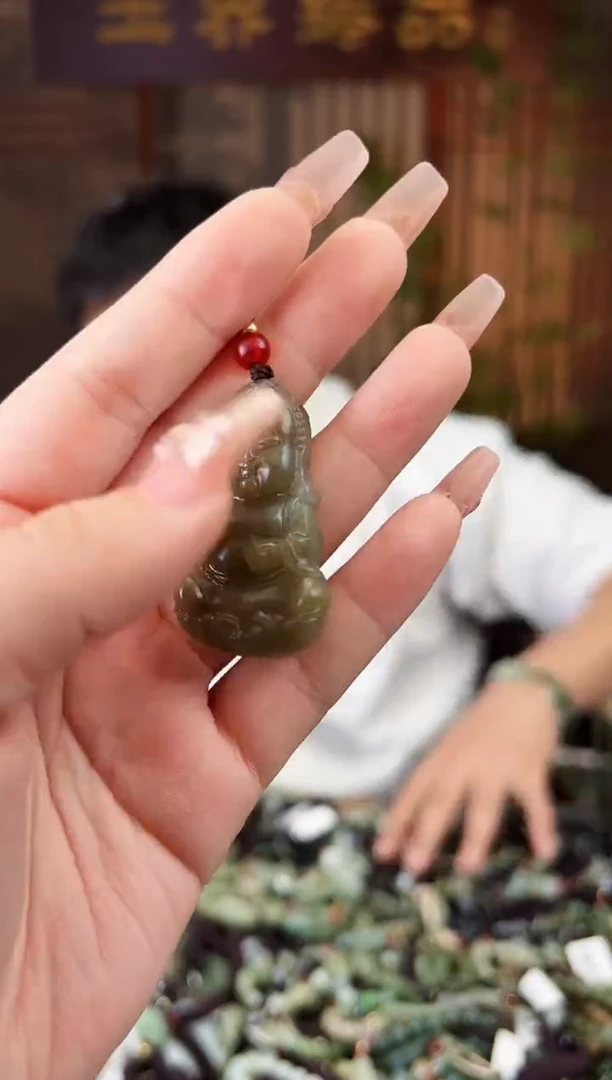 【闪购商品】和田玉颈饰未镶嵌 多样性发一