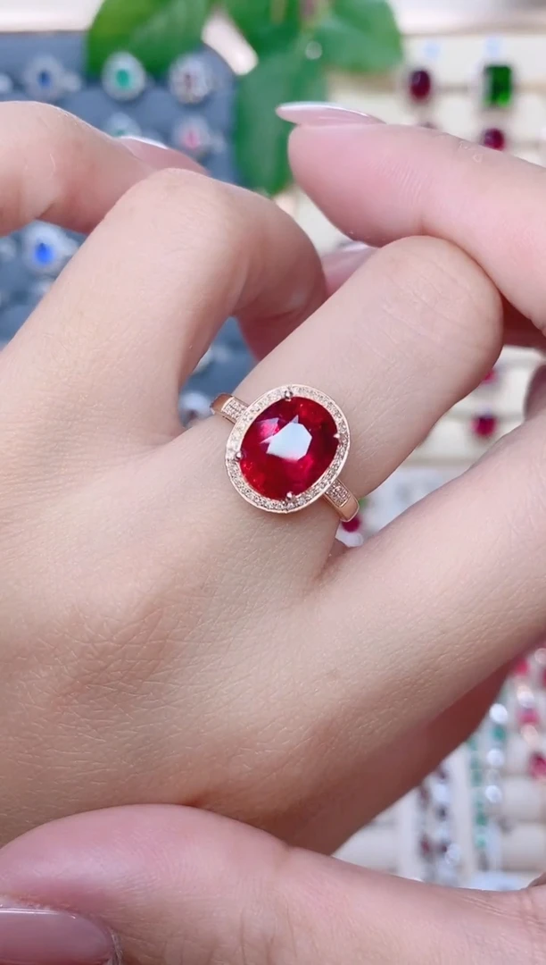18K金镶嵌碧玺戒指碧玺4.1ct
