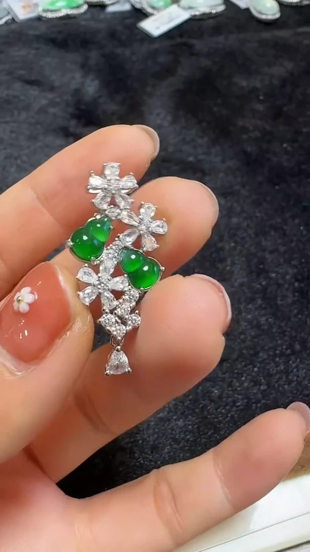 【闪购商品】翡翠颈饰银S925镶嵌吊坠