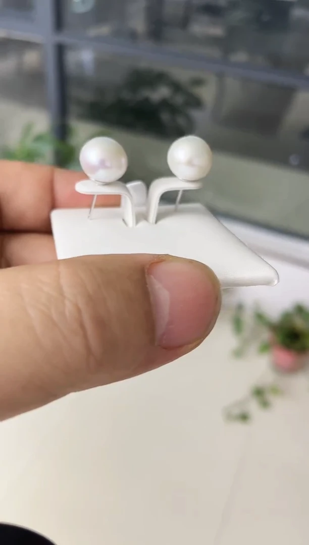 【闪购商品】淡水珍珠耳饰银S925镶嵌11-12近圆耳钉