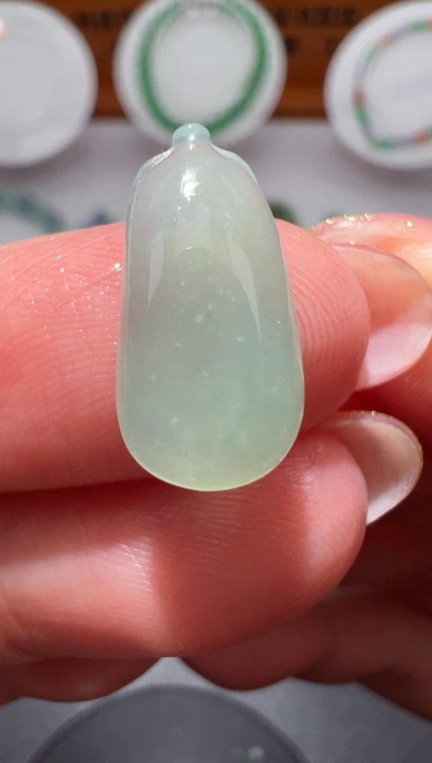 【闪购商品】定制翡翠未镶嵌16.2*8.0*3.5福瓜