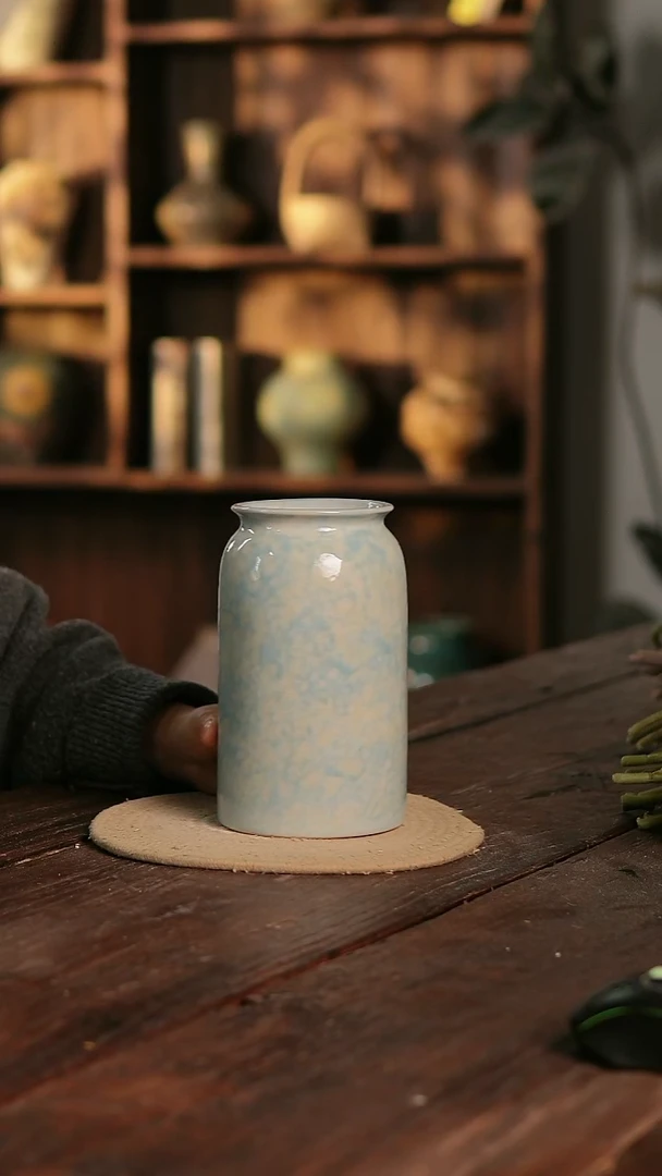 摆件10-14高20口8误差2无孔