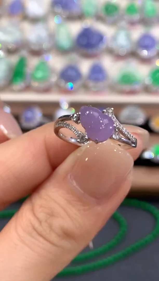 18K金镶嵌戒指翡翠a66紫货有色差