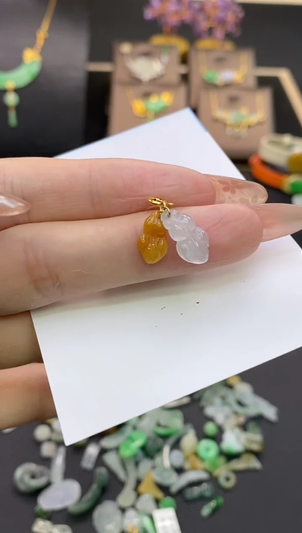 【闪购商品】翡翠颈饰18K金镶嵌净货16224